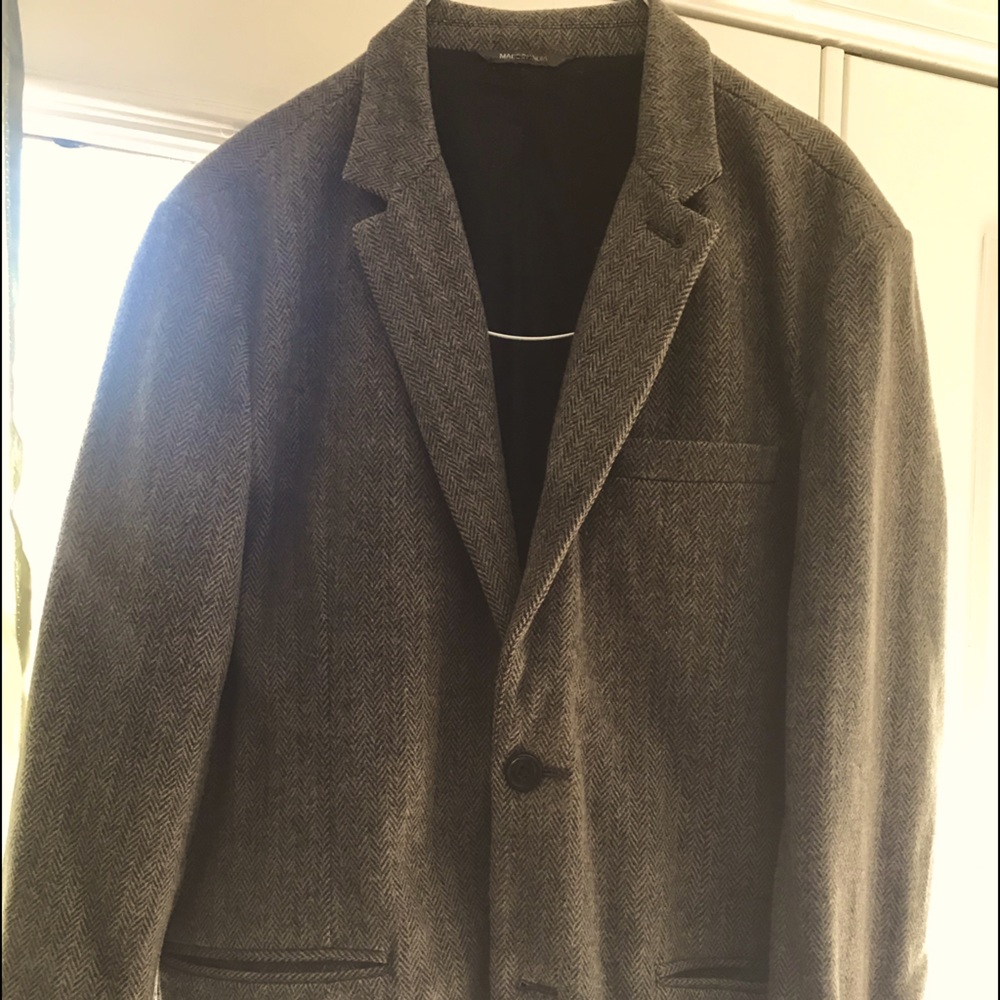 Men’s coat. Shoulder to shoulder 18.5 inch